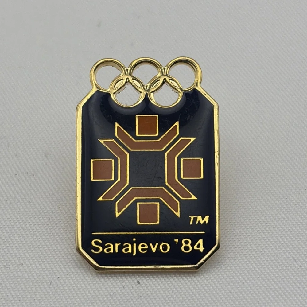 1984 Sarajevo Winter Olympic Games XIV Logo Lapel Hat Pin